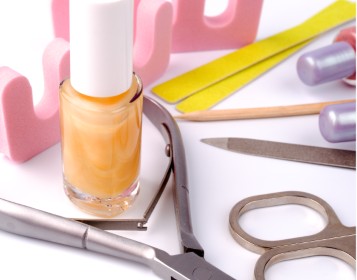 clean nail salon Atlanta